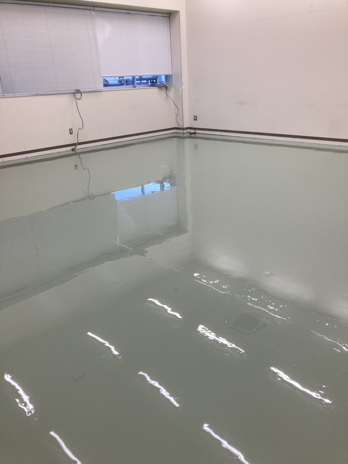 岡山　外壁塗装　床塗装